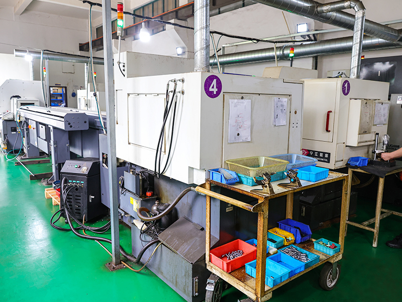 日本西铁城走心机车间