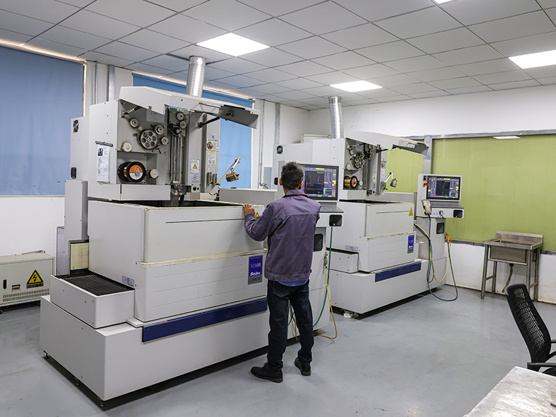 Slow-wire-traveling machine workshop in western Japan